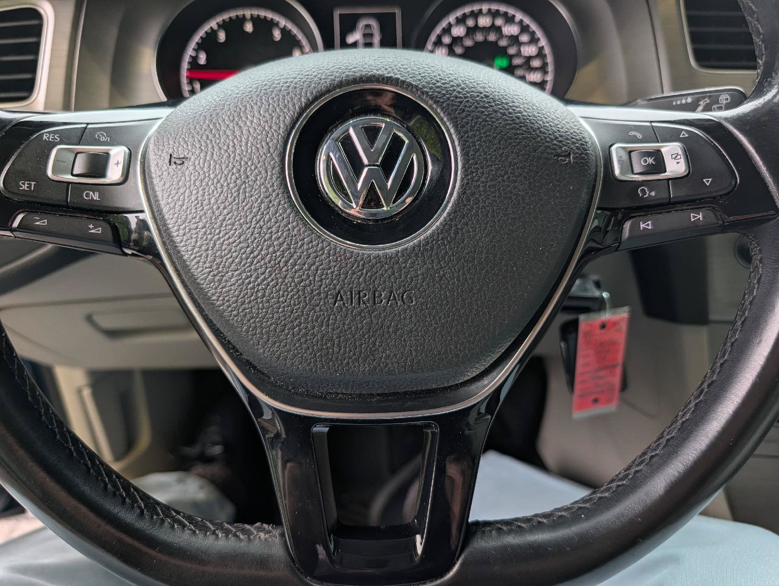 Used 2016 Volkswagen Golf S FWD image 10
