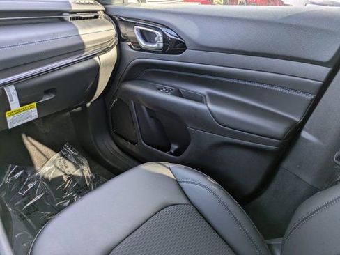 New 2026 Jeep Compass Latitude AWD/4WD image 15
