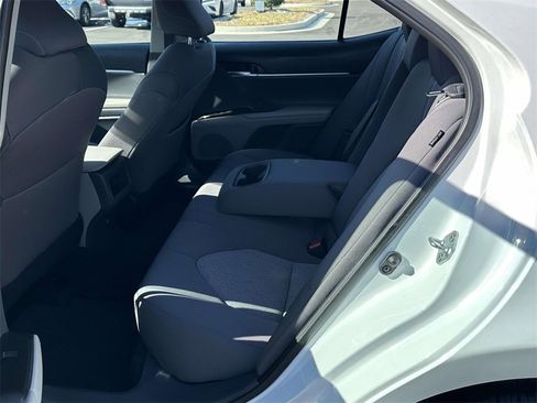 Used 2023 Toyota Camry LE image 9
