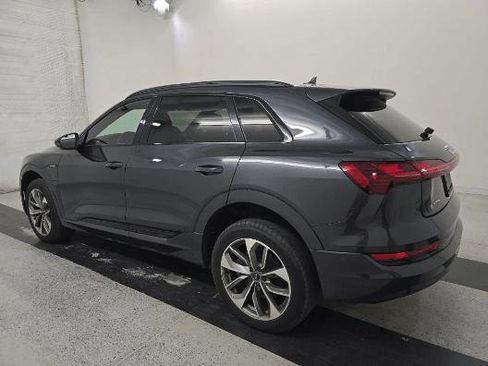 Used 2021 Audi e-tron Premium Plus w/ Premium Plus Package AWD/4WD image 6