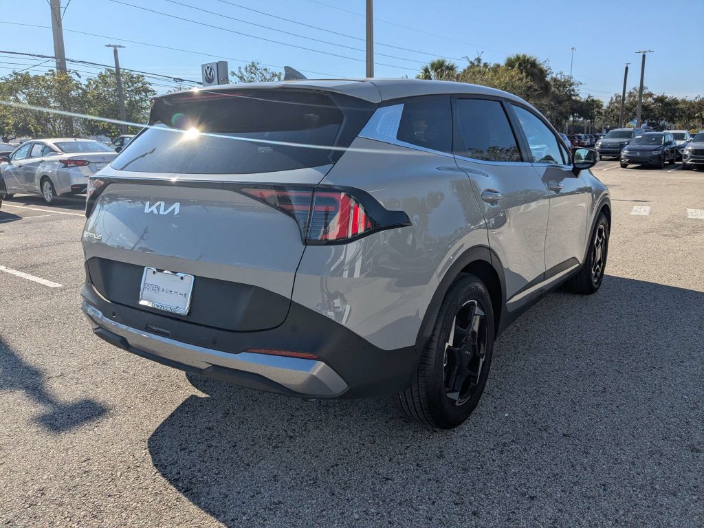 Used 2026 Kia Sportage EX FWD image 6