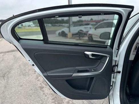 Used 2017 Volvo S60 T5 Inscription FWD image 20