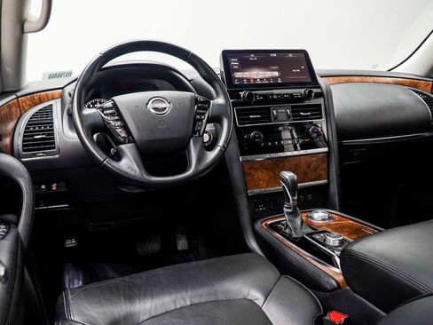 Used 2024 Nissan Armada SL image 5