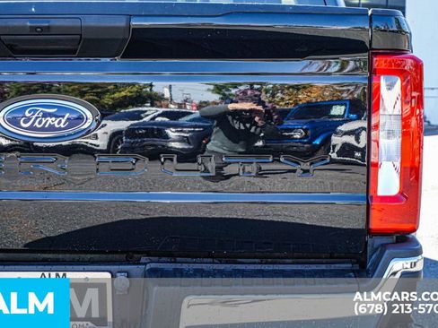 Used 2024 Ford F250 XLT image 13