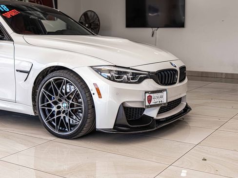 Used 2018 BMW M3 image 3
