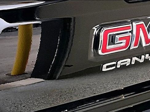 Used 2023 GMC Canyon AT4 w/ AT4 Premium Package image 41