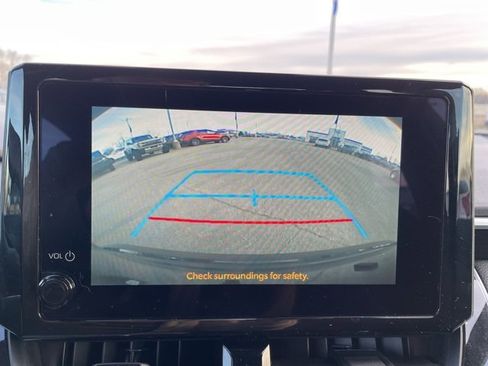 Used 2025 Toyota Corolla SE image 36