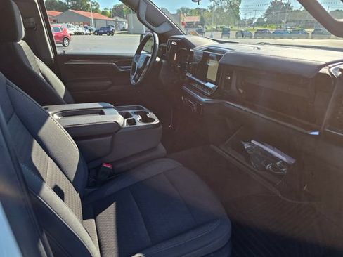 Used 2024 Chevrolet Silverado 1500 LT AWD/4WD image 38