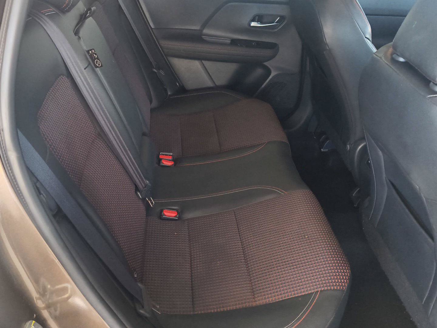 Used 2025 Nissan Kicks SR FWD image 31