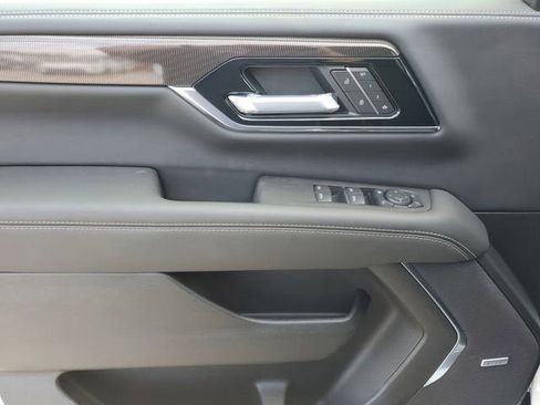 New 2026 GMC Yukon Elevation image 17