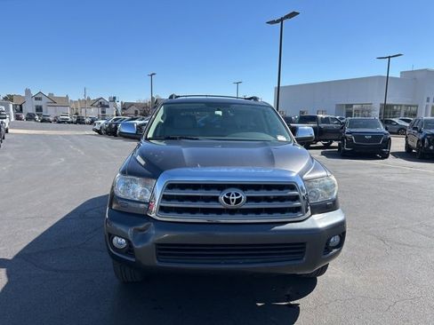 Used 2016 Toyota Sequoia Limited w/ Safety & Convenience Package image 3
