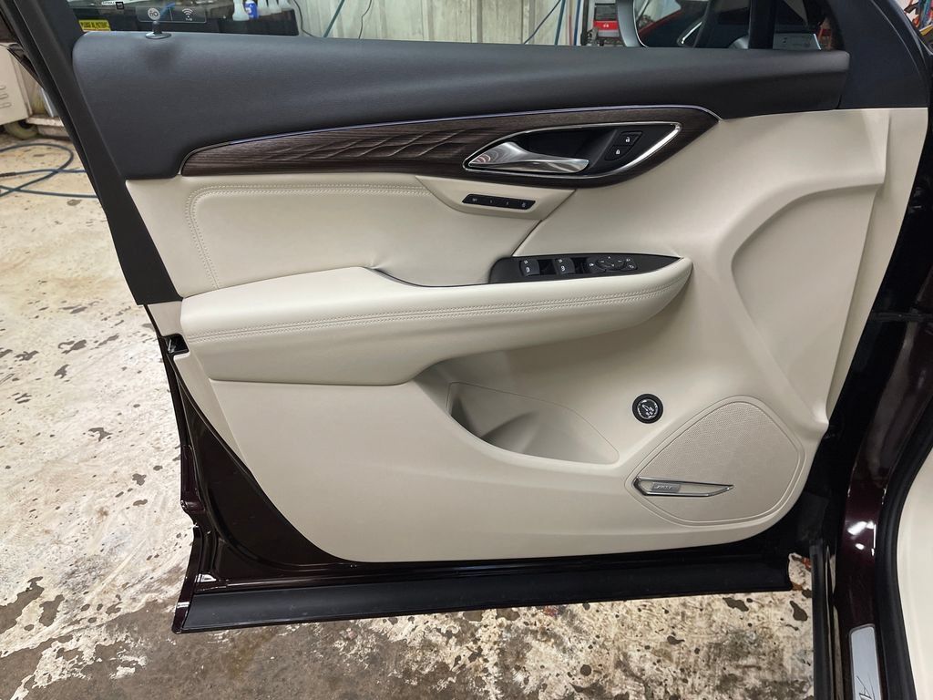 Used 2023 Buick Envision Avenir AWD/4WD image 15