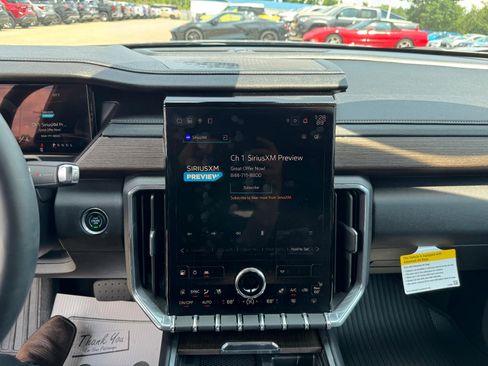 Certified 2025 GMC Acadia Denali w/ Super Cruise Package image 19