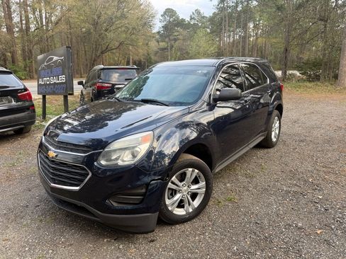 Used 2017 Chevrolet Equinox LS image 1