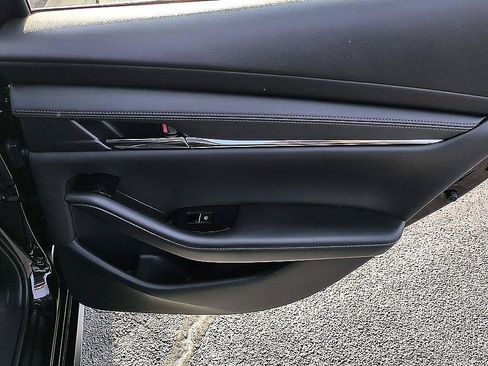 New 2026 MAZDA MAZDA3 2.5 S Hatchback w/ Premium Pkg FWD image 31