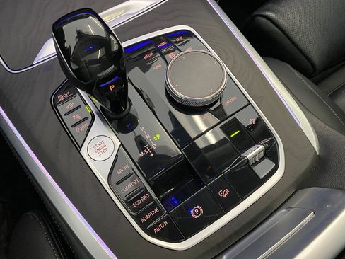 Used 2020 BMW X7 xDrive40i w/ Premium Package image 18