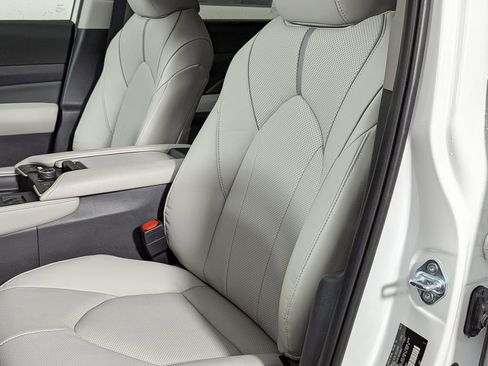 New 2026 Toyota Grand Highlander AWD image 14