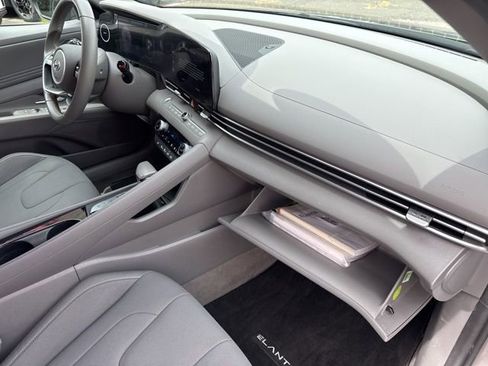 Used 2023 Hyundai Elantra SEL w/ Convenience Package FWD image 24