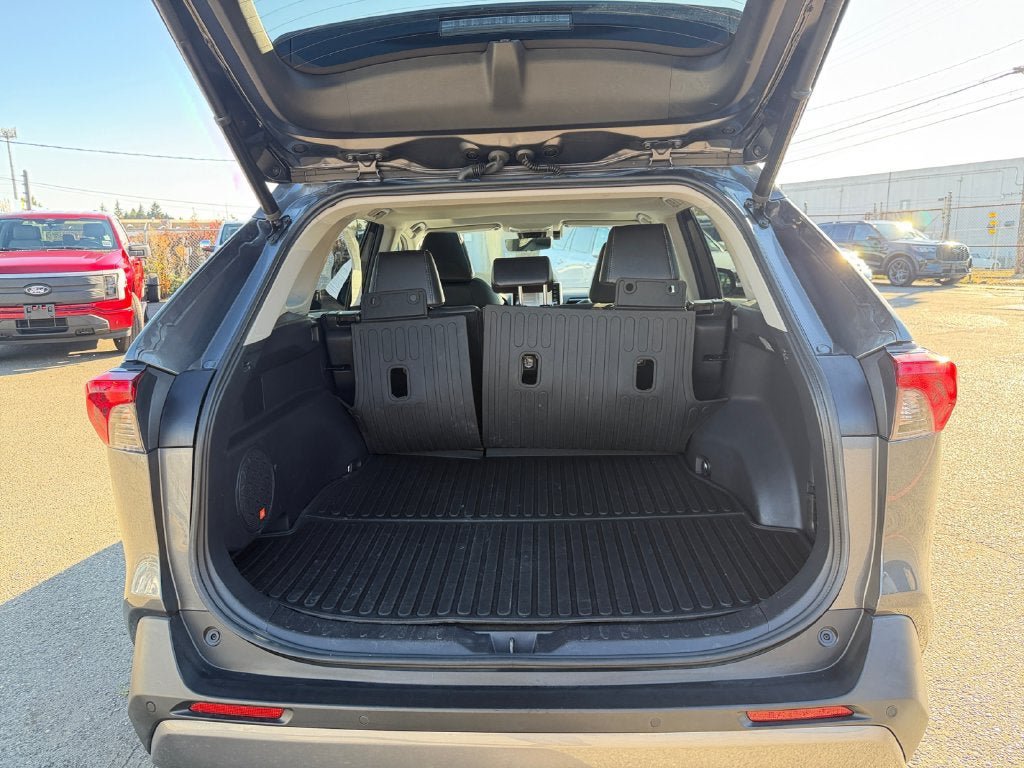 Used 2021 Toyota RAV4 Limited w/ Limited Grade Weather Package AWD/4WD image 22