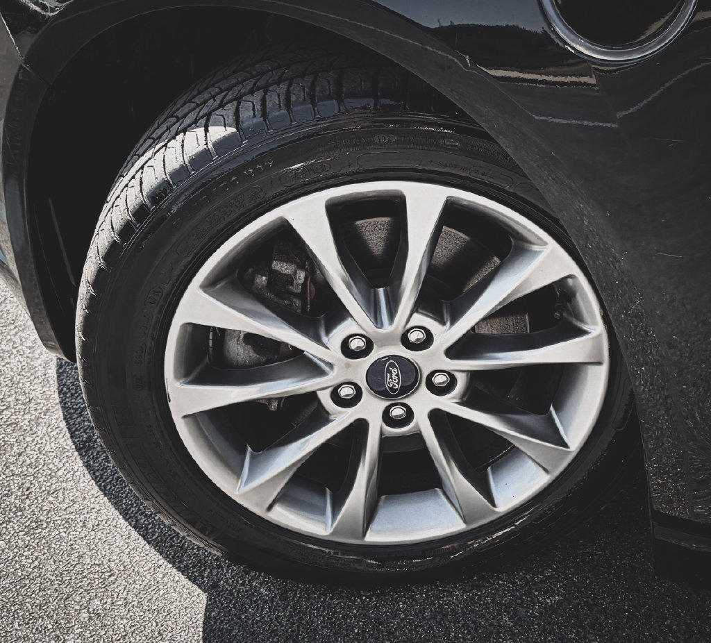 Used 2018 Ford Fusion Energi SE FWD image 23