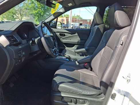 Used 2023 Honda Passport Elite image 13