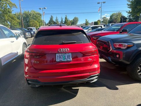 Used 2020 Audi Q3 2.0T Premium Plus w/ Premium Plus Package AWD/4WD image 5