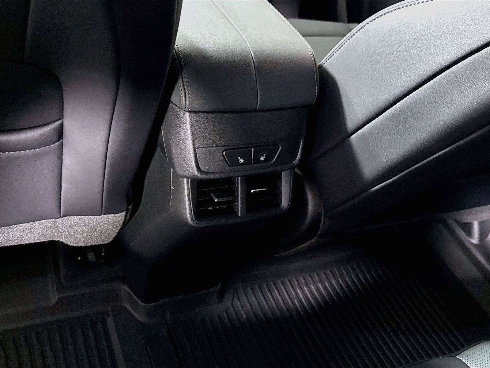 New 2027 GMC Terrain AT4 w/ Convenience Package III AWD/4WD image 18