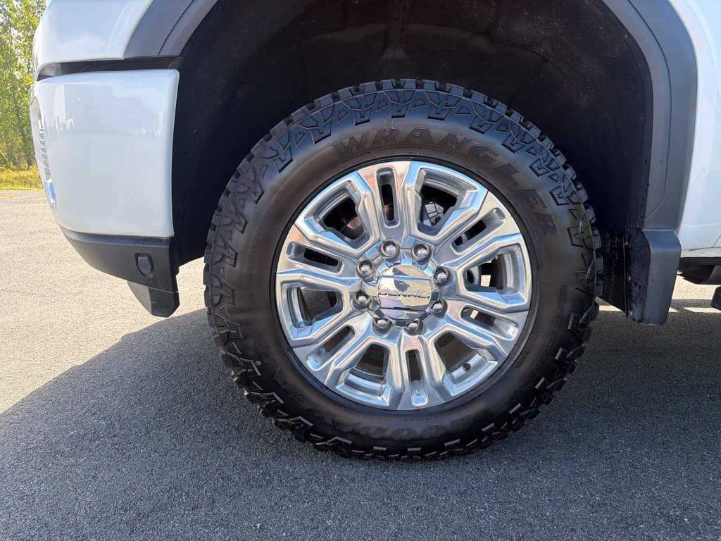 Used 2020 GMC Sierra 3500 Denali w/ Denali Ultimate Package AWD/4WD image 38