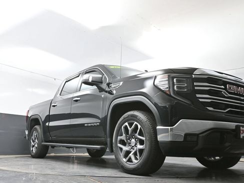 Used 2022 GMC Sierra 1500 SLT w/ SLT Convenience Package AWD/4WD image 54