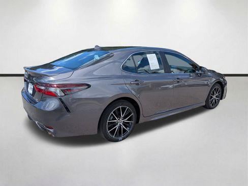 Used 2024 Toyota Camry SE w/ Cold Weather Package AWD/4WD image 4
