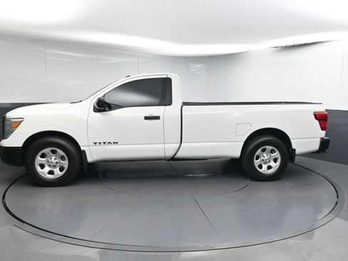 Used 2019 Nissan Titan S image 5