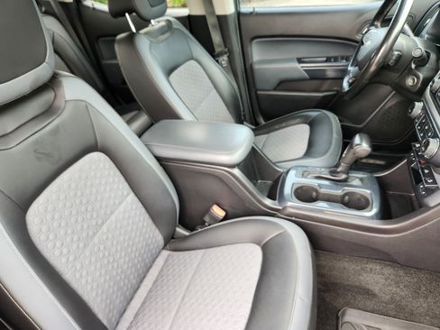 Used 2017 Chevrolet Colorado Z71 AWD/4WD image 10