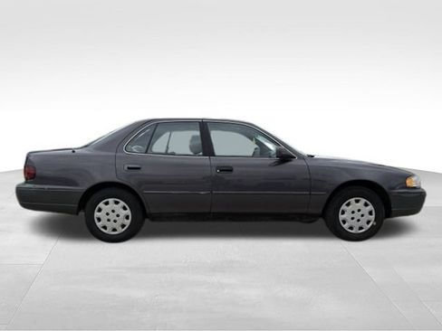 Used 1996 Toyota Camry LE FWD image 19