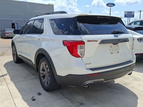 Used 2022 Ford Explorer XLT w/ Equipment Group 202A RWD image 10