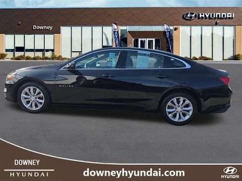 Used 2023 Chevrolet Malibu LT FWD image 2