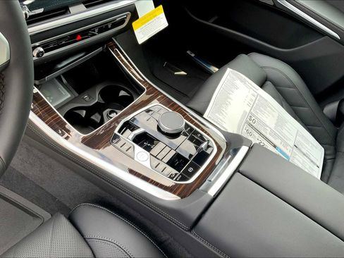 New 2026 BMW X5 xDrive50e w/ M Sport Package image 7