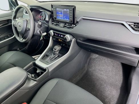 Used 2021 Toyota RAV4 LE image 26