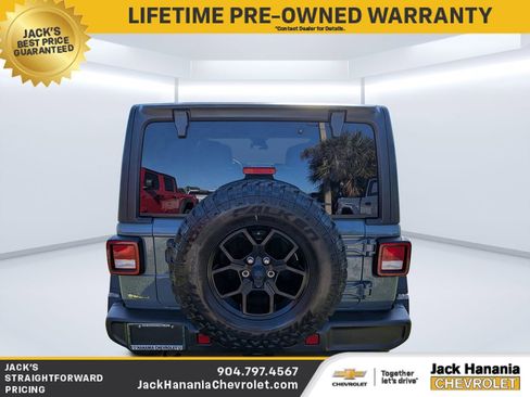 Used 2024 Jeep Wrangler Willys image 4