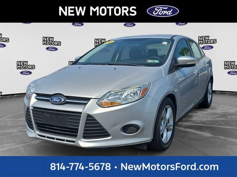 Used 2014 Ford Focus SE w/ SE Winter Package FWD image 1
