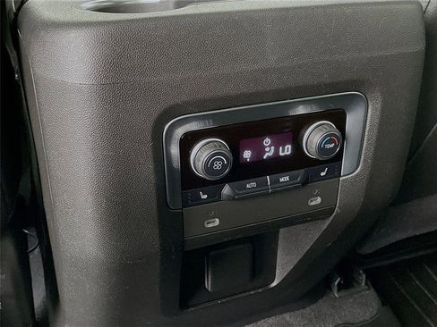 Used 2021 Chevrolet Tahoe LT w/ LT Signature Package image 29