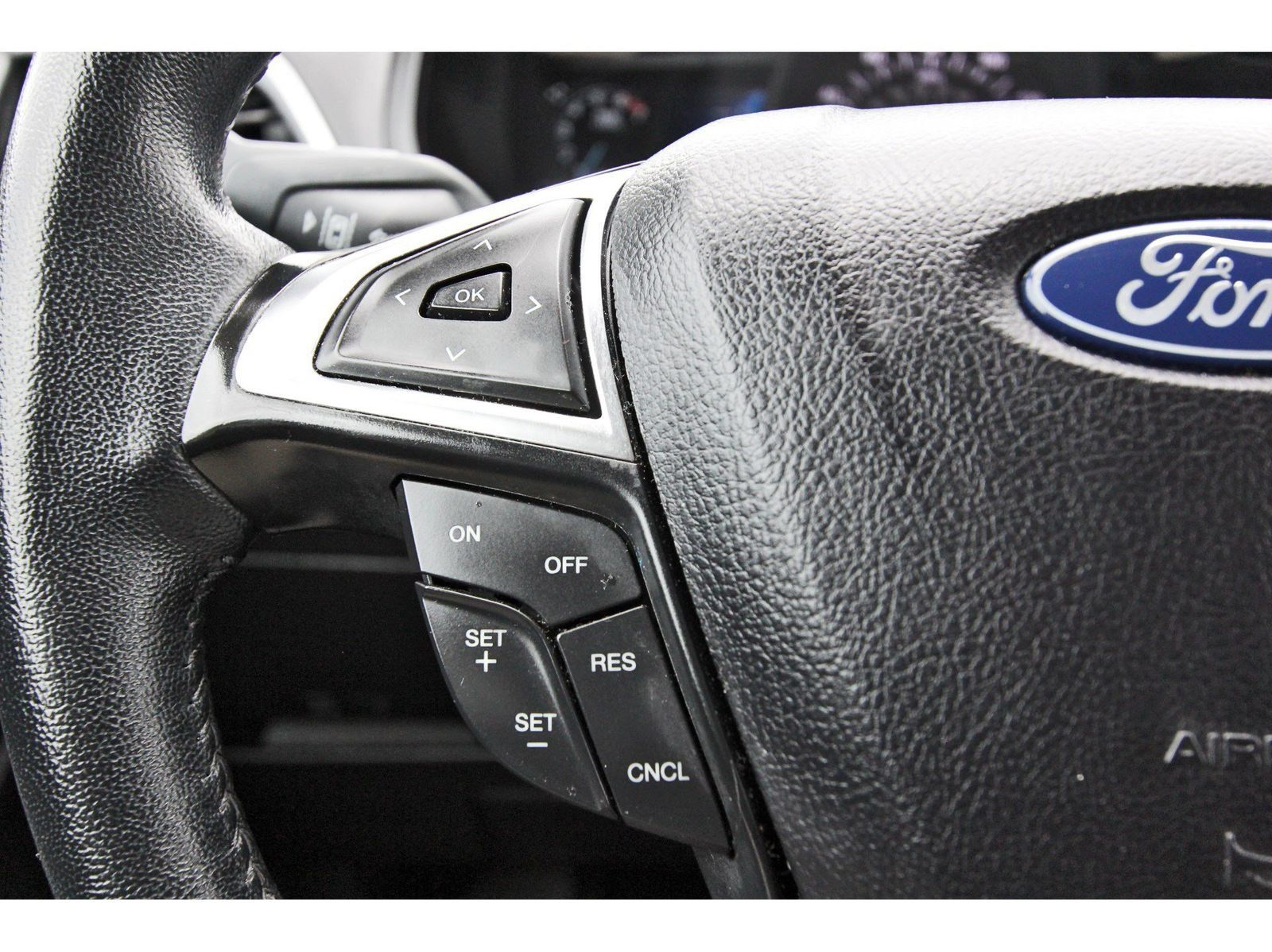 Used 2024 Ford Edge SEL AWD/4WD image 19