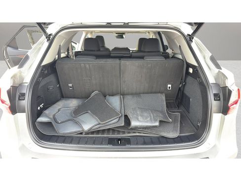 Certified 2021 Lexus RX 350L Premium w/ Premium Package image 20