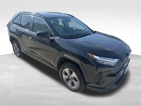 Used 2023 Toyota RAV4 LE AWD/4WD image 9