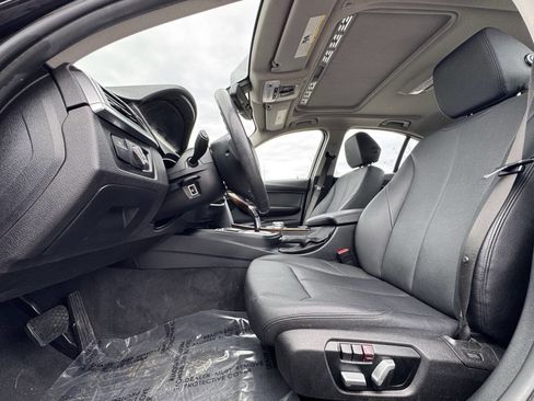 Used 2018 BMW 320i xDrive Sedan image 10