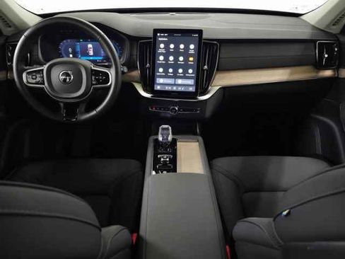 Certified 2025 Volvo XC90 B6 Plus image 14