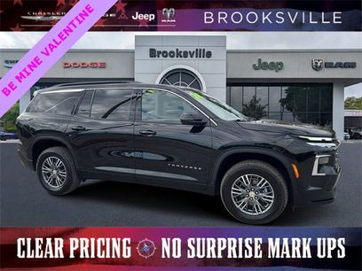 Used 2024 Chevrolet Traverse LT