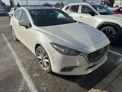 Used 2017 MAZDA MAZDA3 Grand Touring image 2