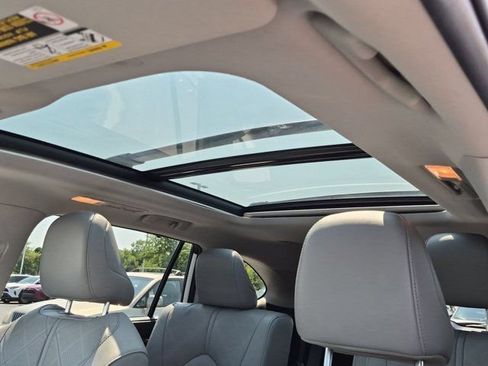 Certified 2025 Toyota Highlander Platinum AWD/4WD image 10
