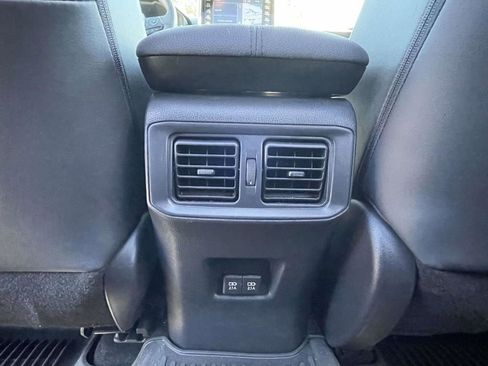 Used 2019 Toyota RAV4 XSE AWD/4WD image 16