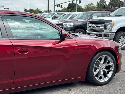 Used 2020 Dodge Charger SXT w/ Plus Group RWD image 3
